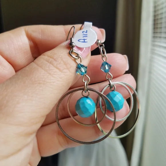 Swarovski Elements Turquoise Blue Silver Tone Circle Earrings NWT - Picture 8 of 8